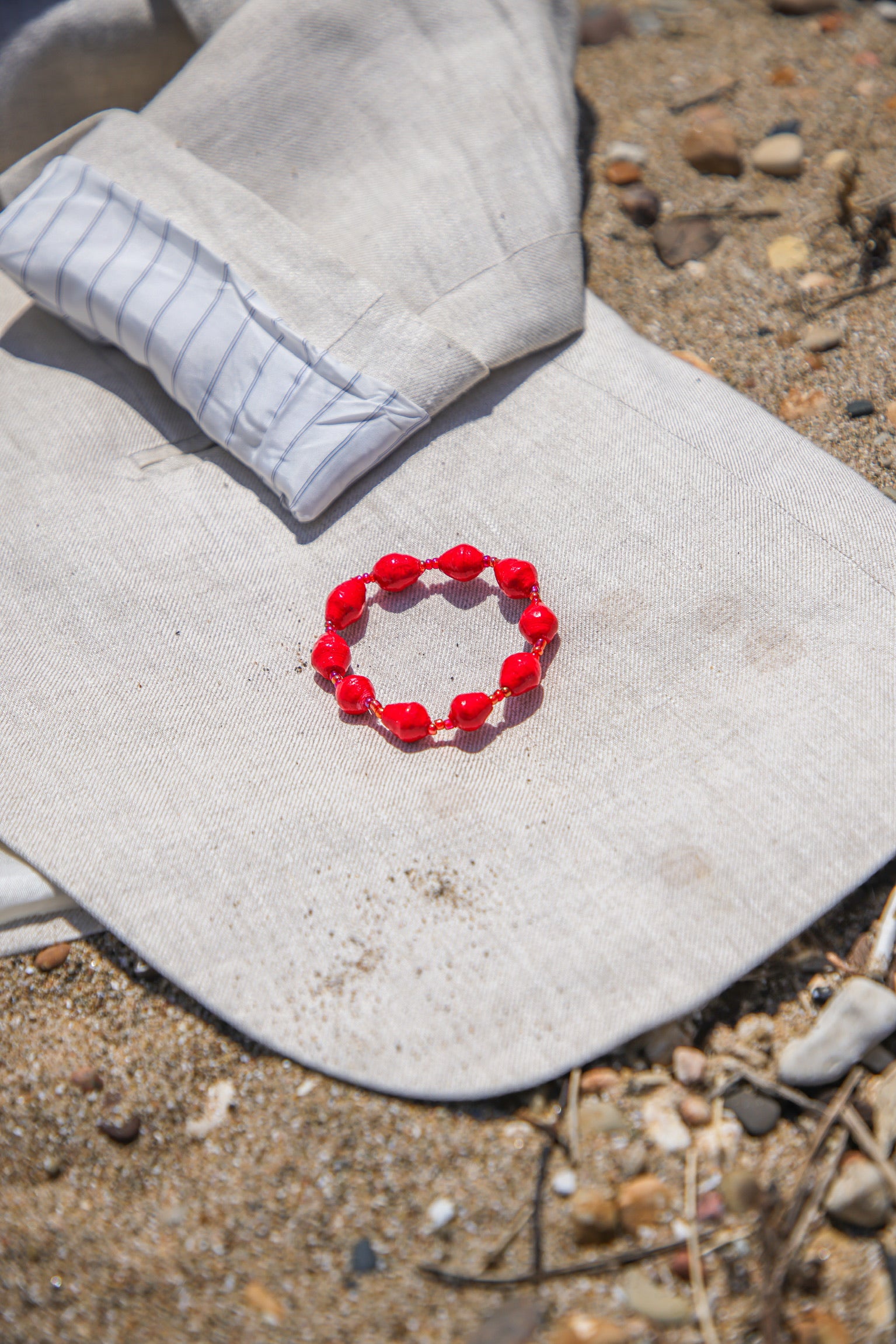 Crimson Bloom – Uganda Paper Bead Bracelet